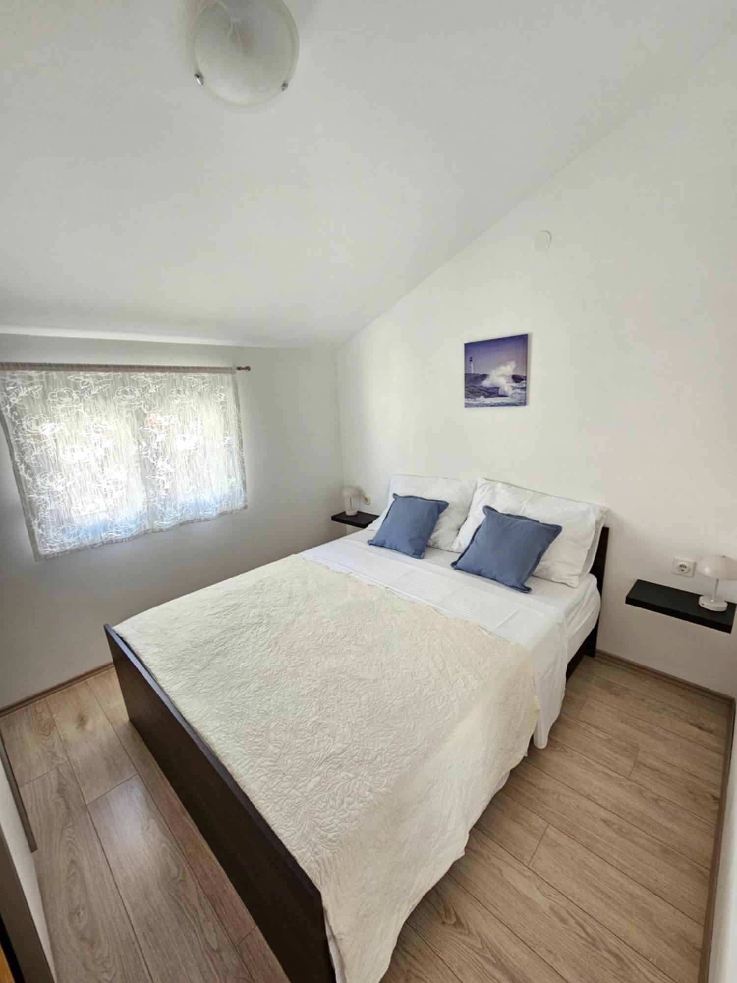 Apartment Vip Pirovac Eksteriør bilde
